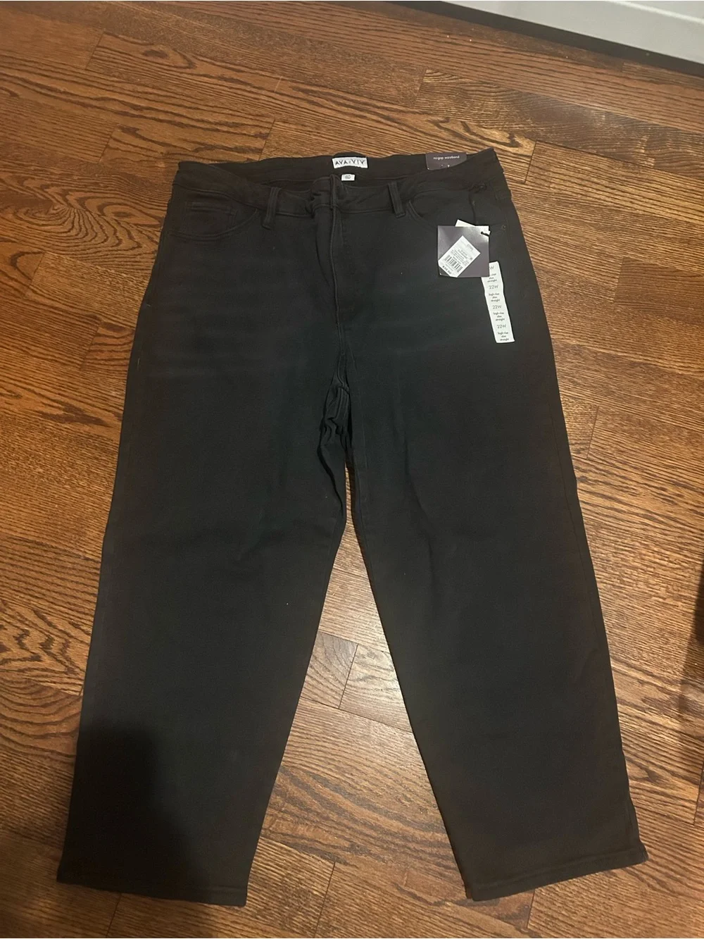 Ava & Viv High-Rise Slim Straight Jeans in Black - Picture 6 of 6